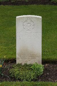 Harrogate (Stonefall) Cemetery - MacKenzie, David Victor
